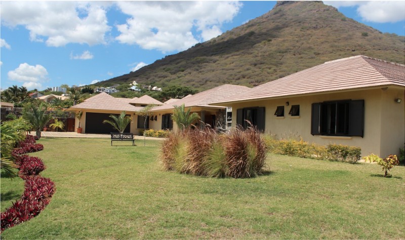 Outstanding villa in Tamarin — image 11