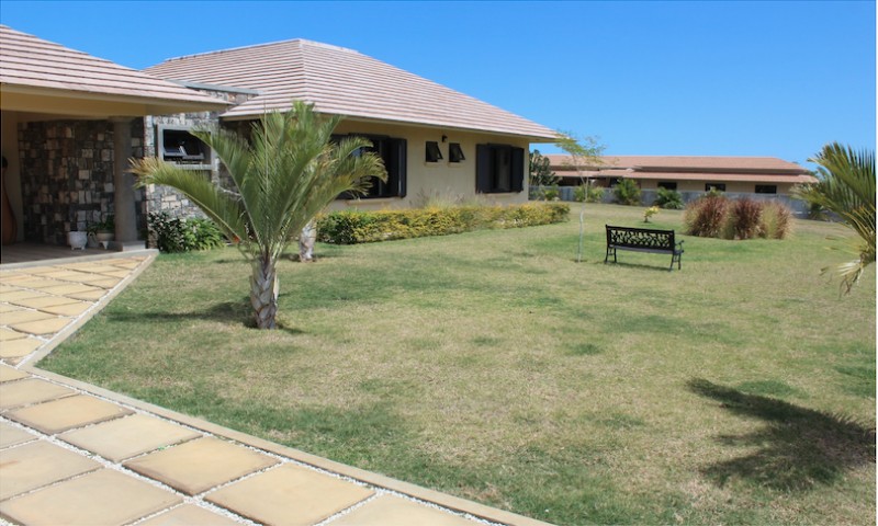 Outstanding villa in Tamarin — image 7