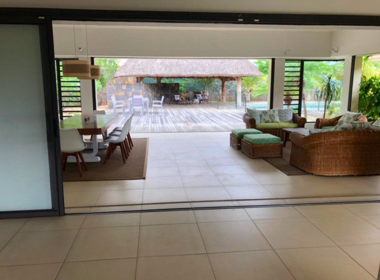 Outstanding villa in Tamarin — image 8