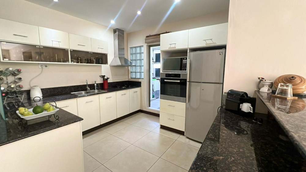 Elegant 3-Bedroom Apartment for Sale in a Stylish Residence — image 8
