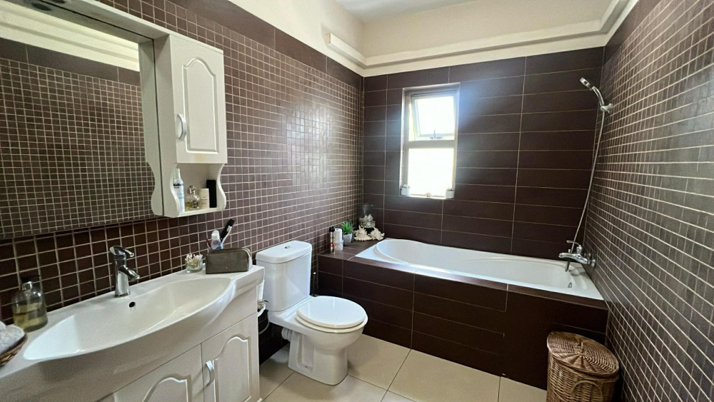 Elegant 3-Bedroom Apartment for Sale in a Stylish Residence — image 6