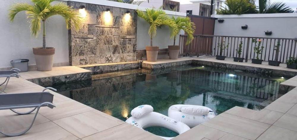 3 BEDROOM GROUND FLOOR VILLA - FOR RENT - BLACK RIVER