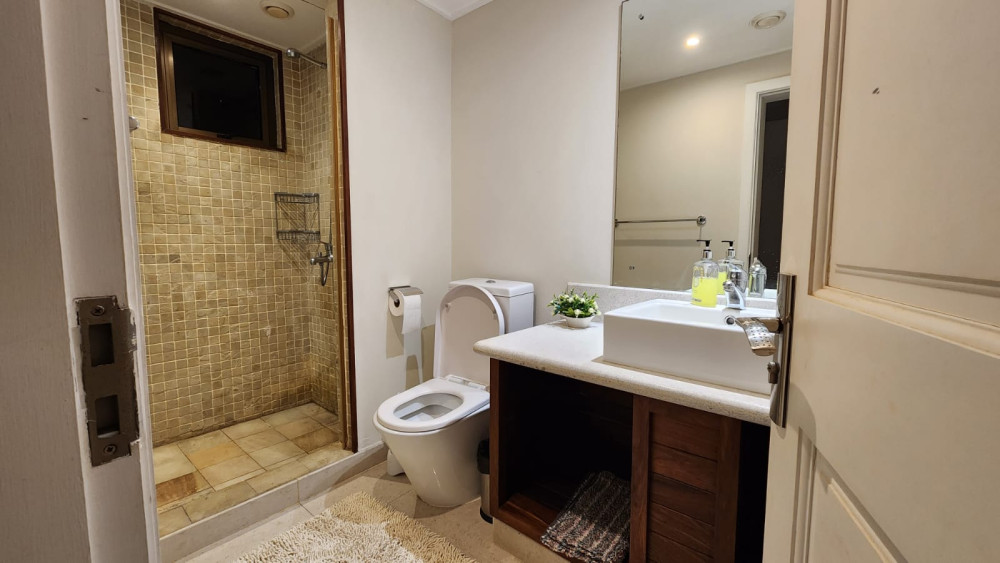 APARTMENT FOR SALE IN BLACK ROCK — image 18