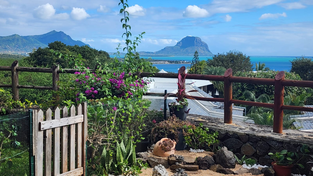 APARTMENT FOR SALE IN BLACK ROCK — image 4