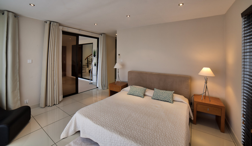 4 BEDROOM PENTHOUSE FOR SALE - WEST OF MAURITIUS — image 5