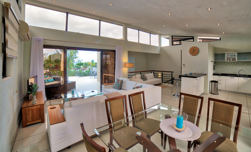 4 BEDROOM PENTHOUSE FOR SALE - WEST OF MAURITIUS — image 9