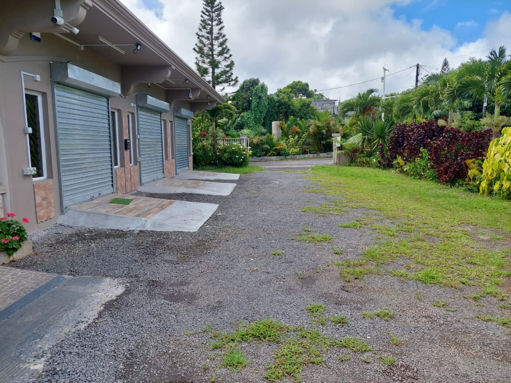 Commercial Property for Rent in Floreal — image 2