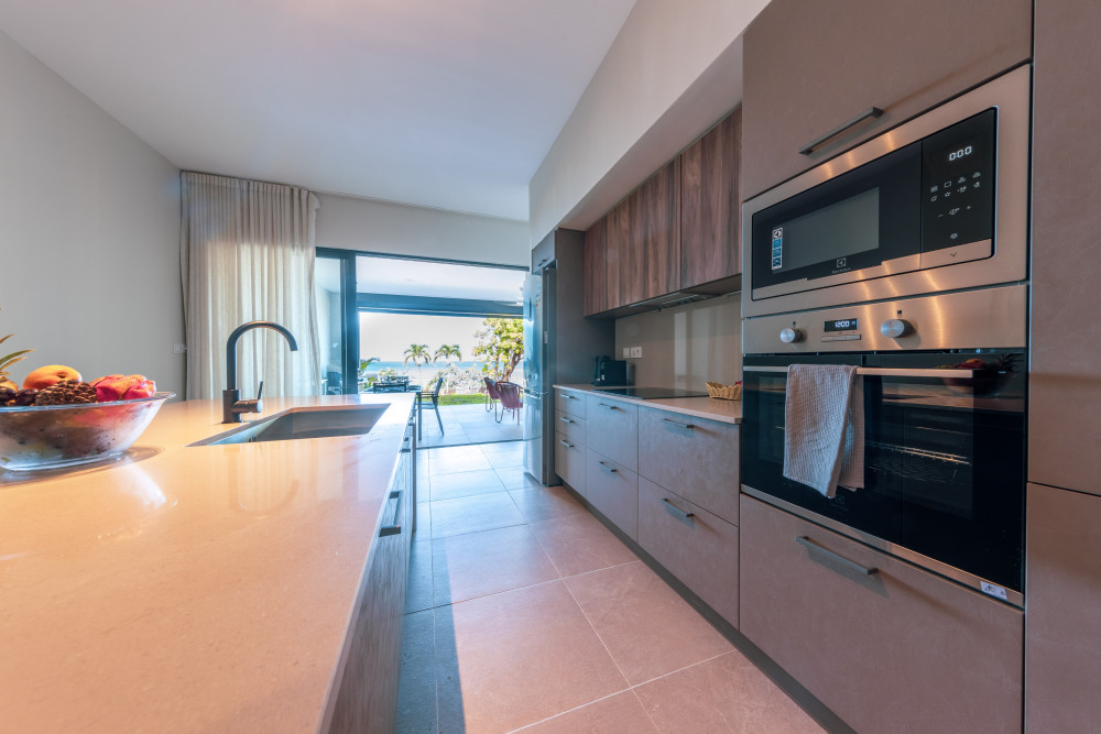 Beachfront 3-Bedroom Apartment with Beach & Mountain Views – West Coast Mauritius — image 11