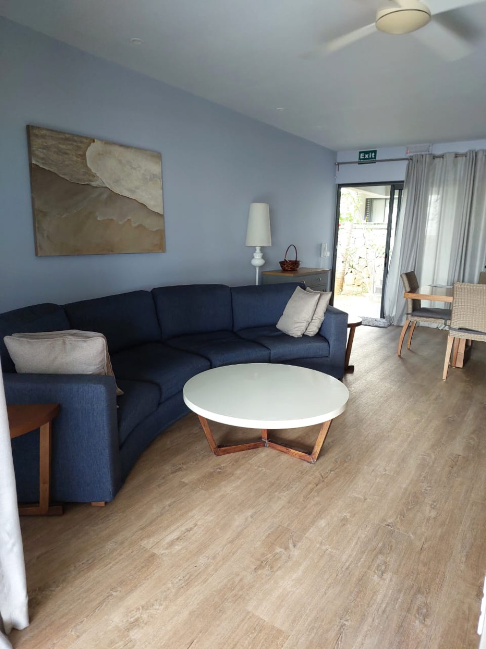 Beachfront 3-Bedroom Apartment with Lagoon Views – West Coast Mauritius — image 9
