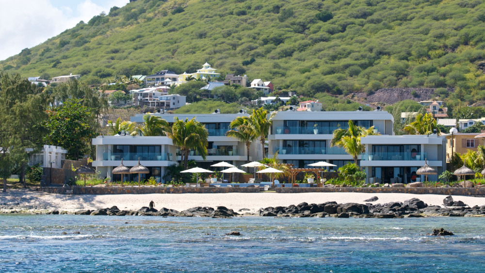 Beachfront 3-Bedroom Apartment with Lagoon Views – West Coast Mauritius — image 14