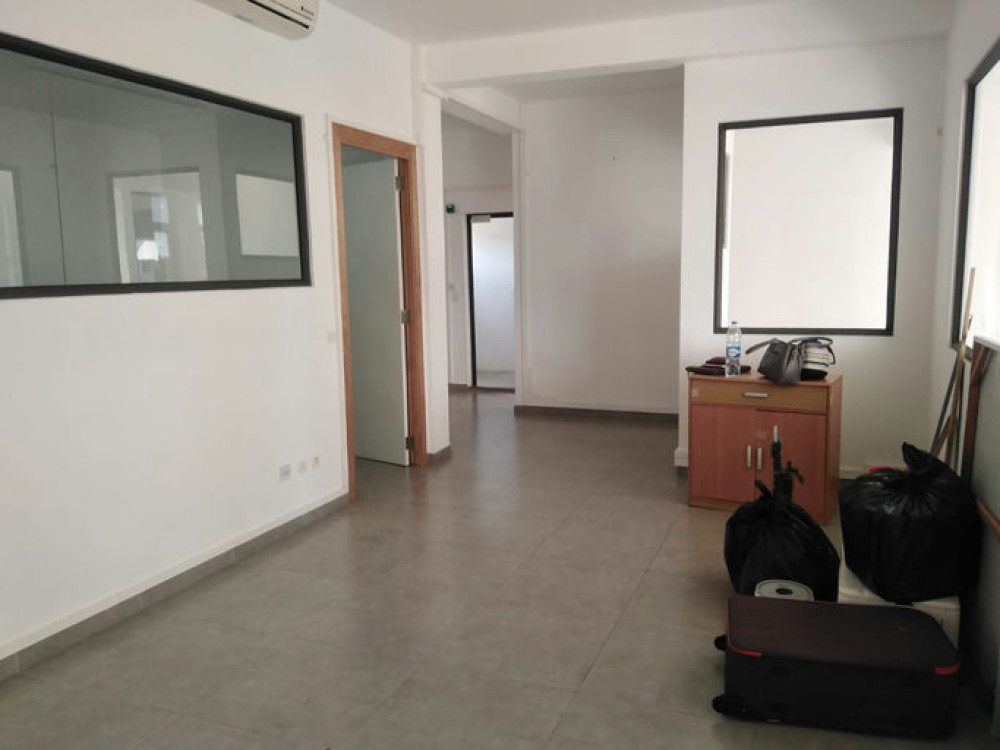 COMMERCIAL OFFICE SPACE FOR RENT — image 3