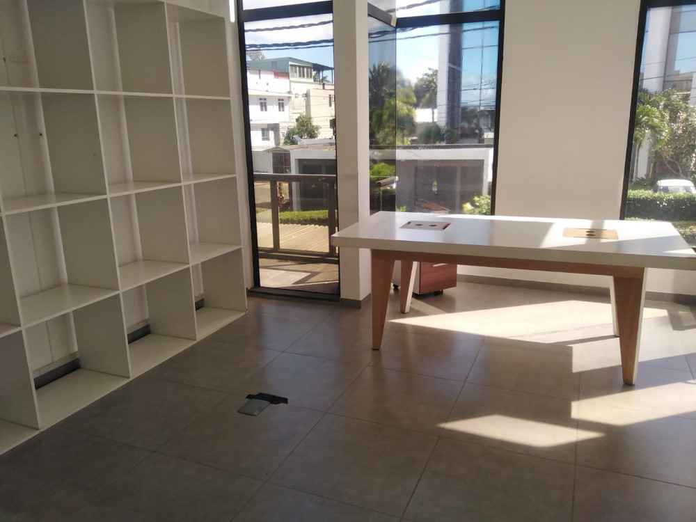 COMMERCIAL OFFICE SPACE FOR RENT — image 2