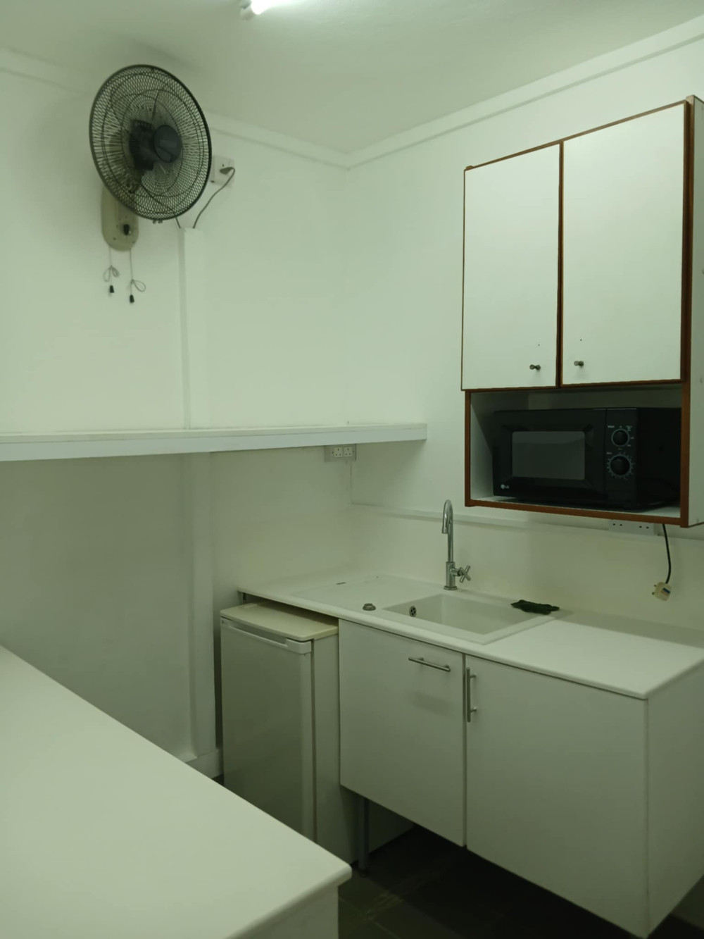 Ground Floor Office Space - For Rent — image 3