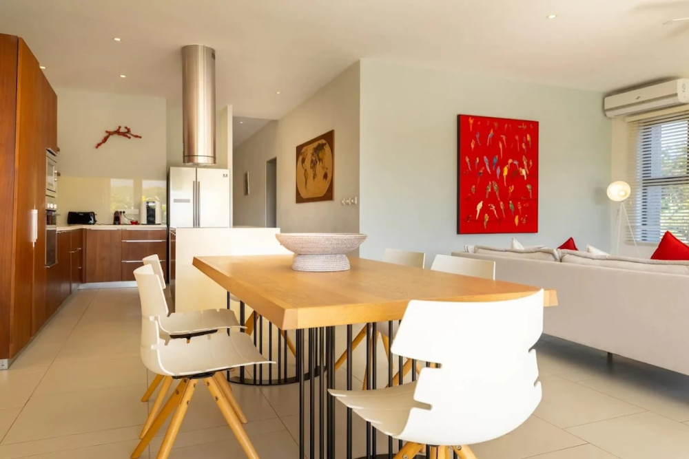 Contemporary Waterfront Apartment with Direct Sea Access — image 8
