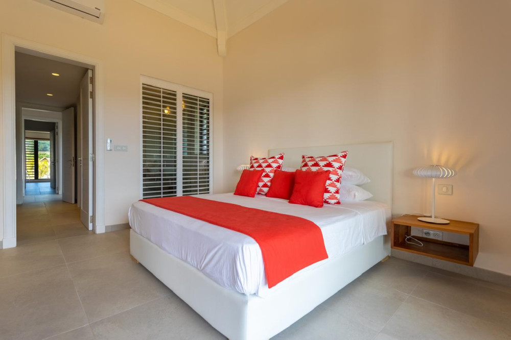 Exceptional Waterfront Villa in Mauritius' Premier Residential Marina — image 11