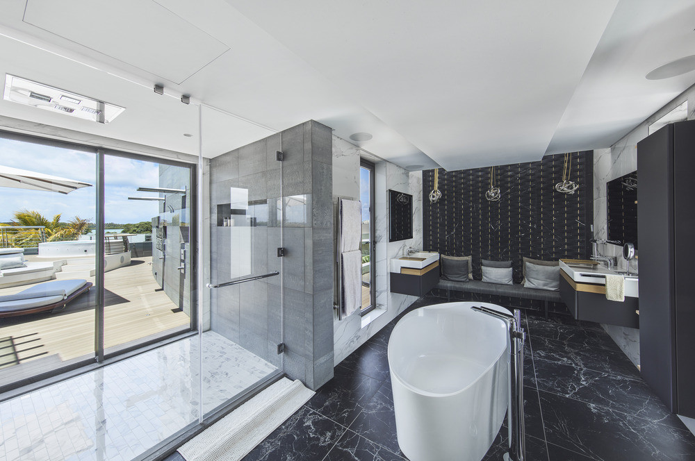 5 Bedroom villa with sea view — image 10
