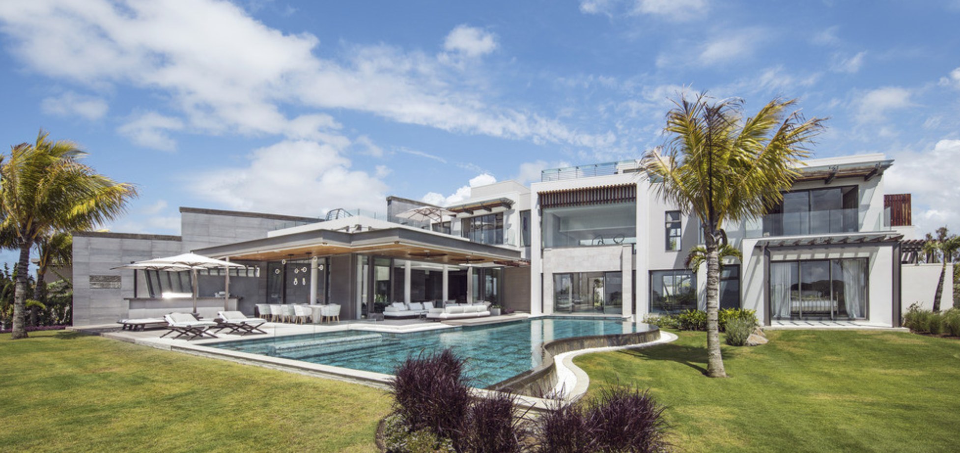5 Bedroom villa with sea view