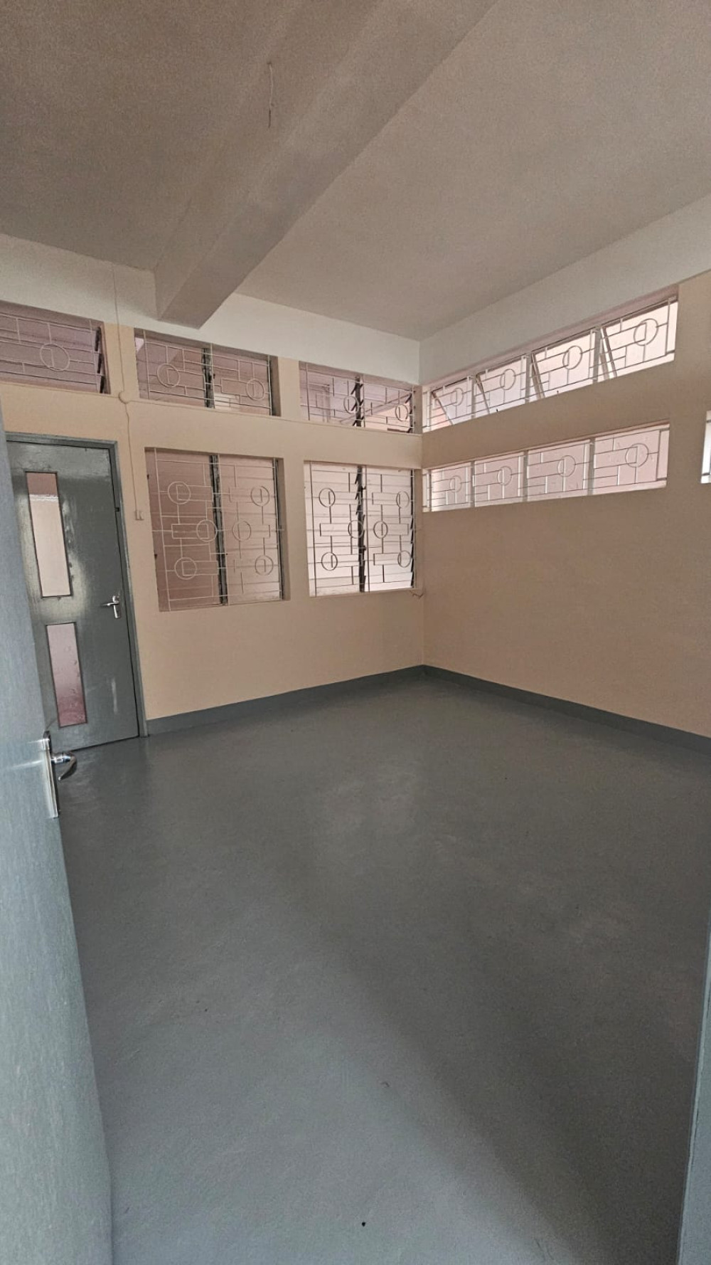 Office Space for Rent – Newly Renovated in Central Port Louis! — image 7