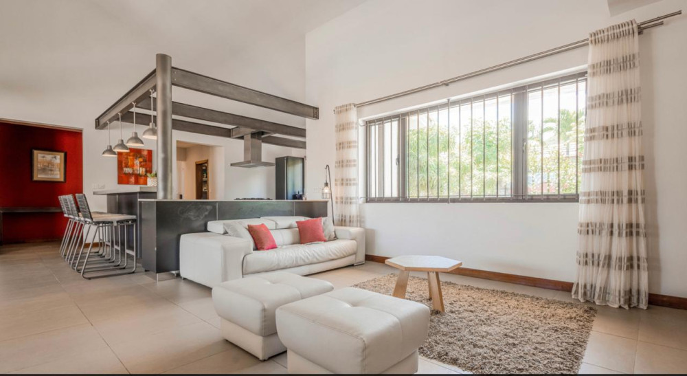 Beautiful family villa in Tamarin — image 6