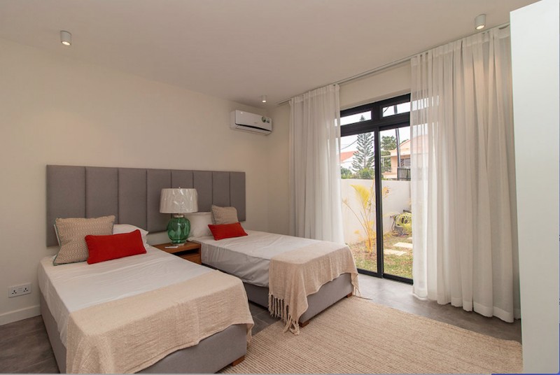 Spacious ground floor apartment — image 5