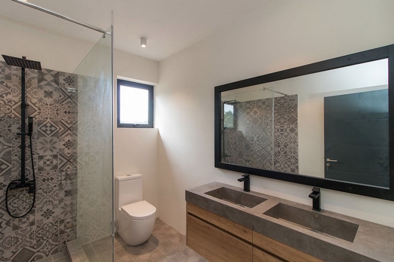 Spacious ground floor apartment — image 7