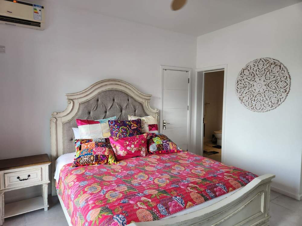 Cosy 2 Bedroom Apartment - For Rent - Black River — image 5
