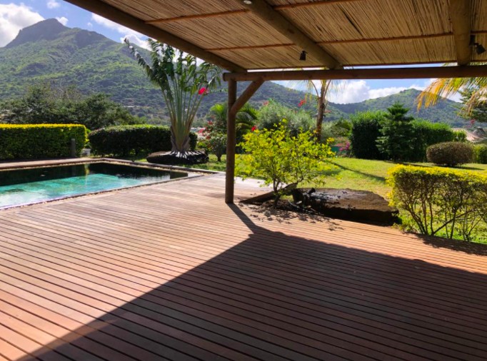 Modern 4 Bedroom Villa for rent in Rivier Noire — image 2