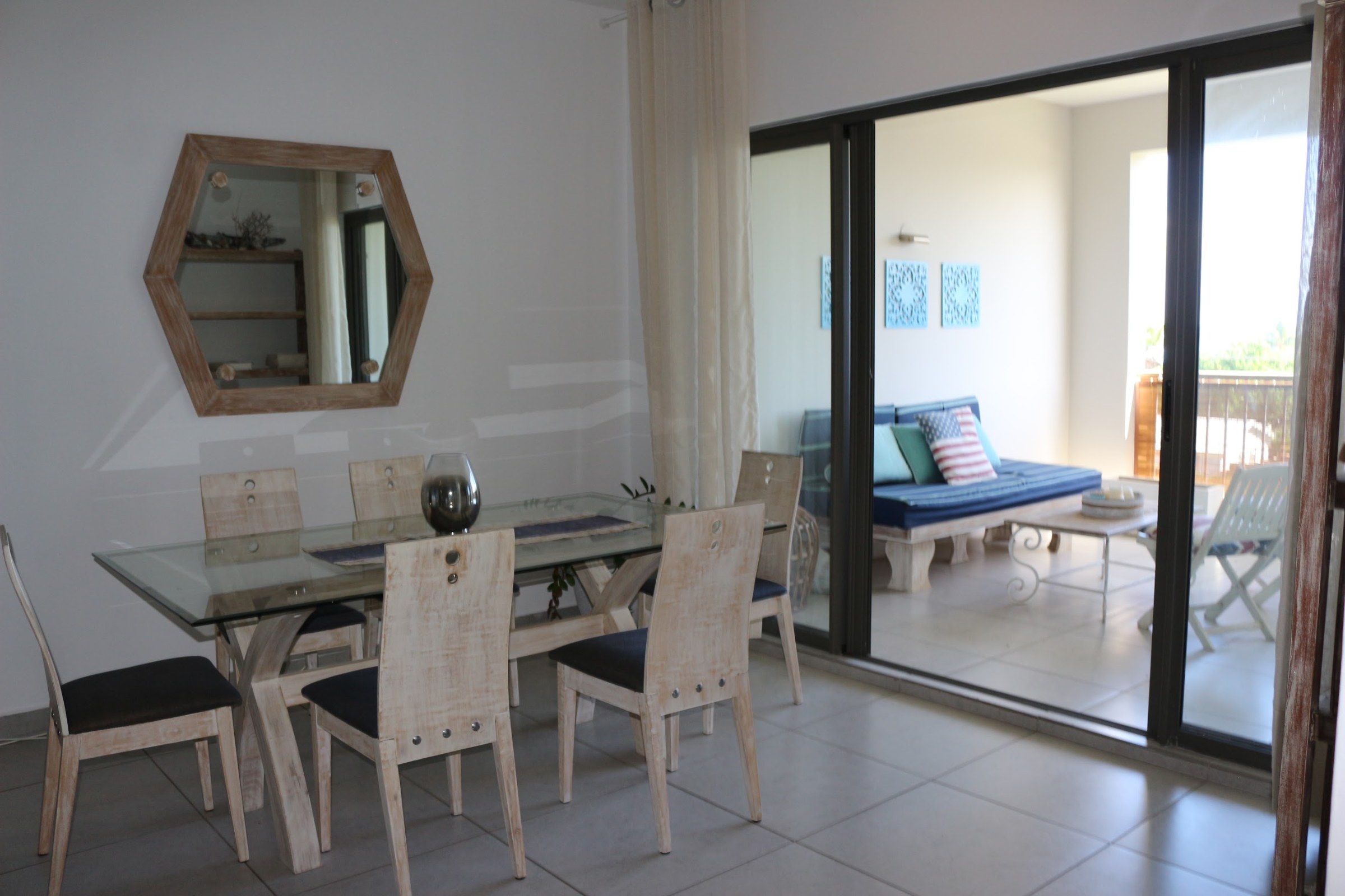3-Bedroom Apartment with Sea Views – Long-Term Rental — image 6