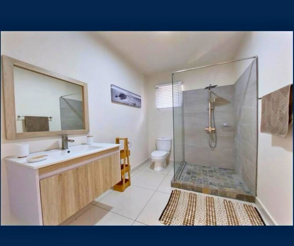 Spacious 3-Bedroom Apartment for Sale - Tamarin — image 11