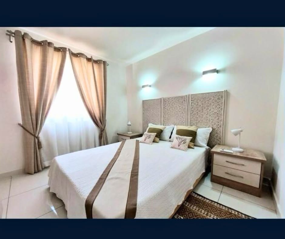 Spacious 3-Bedroom Apartment for Sale - Tamarin — image 9