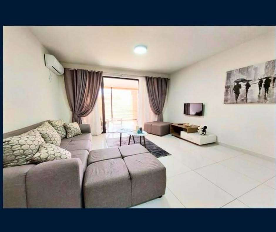 Spacious 3-Bedroom Apartment for Sale - Tamarin — image 4