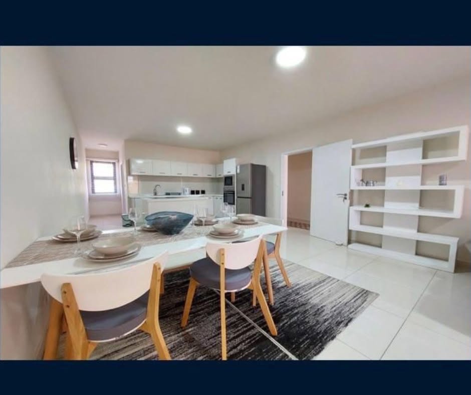 Spacious 3-Bedroom Apartment for Sale - Tamarin — image 7