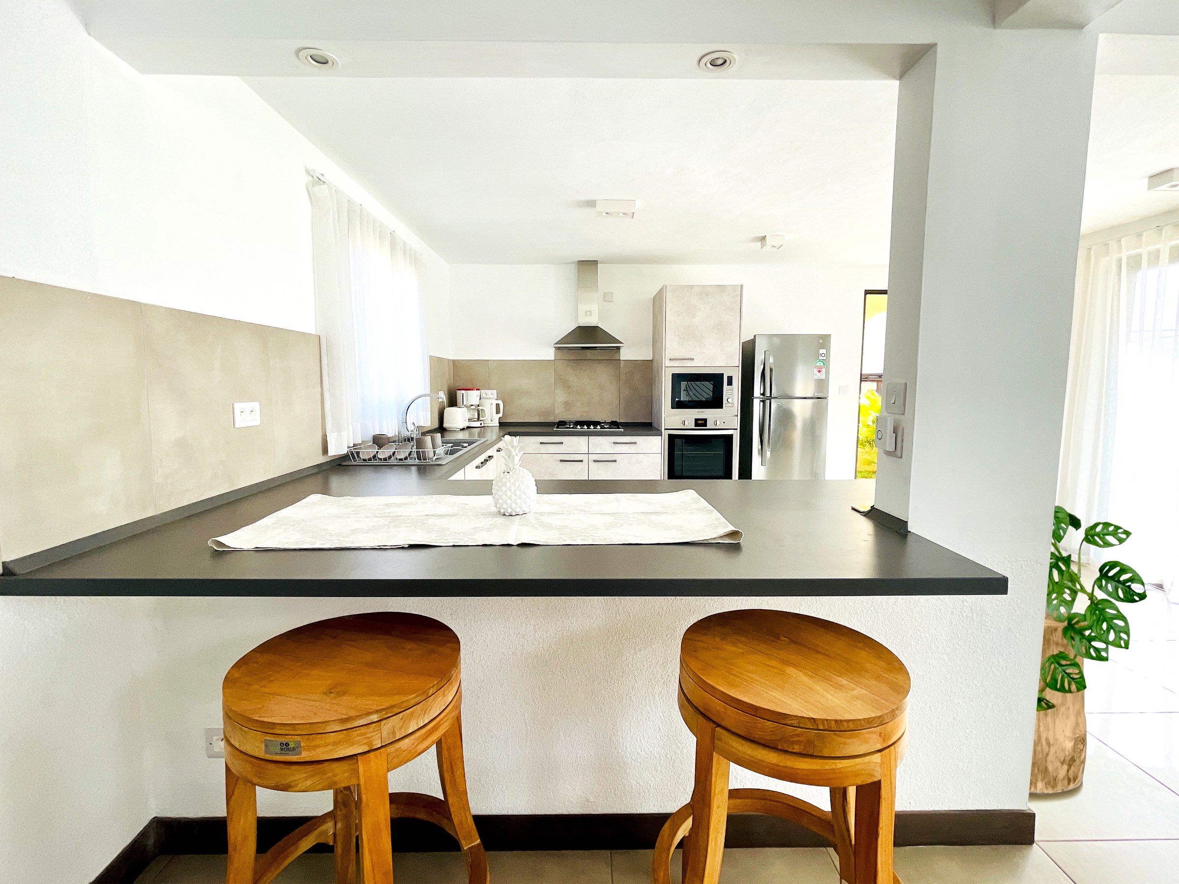 3-Bedroom Villa for Rent with Pool, Gym Access & Sea View – Mauritius — image 17