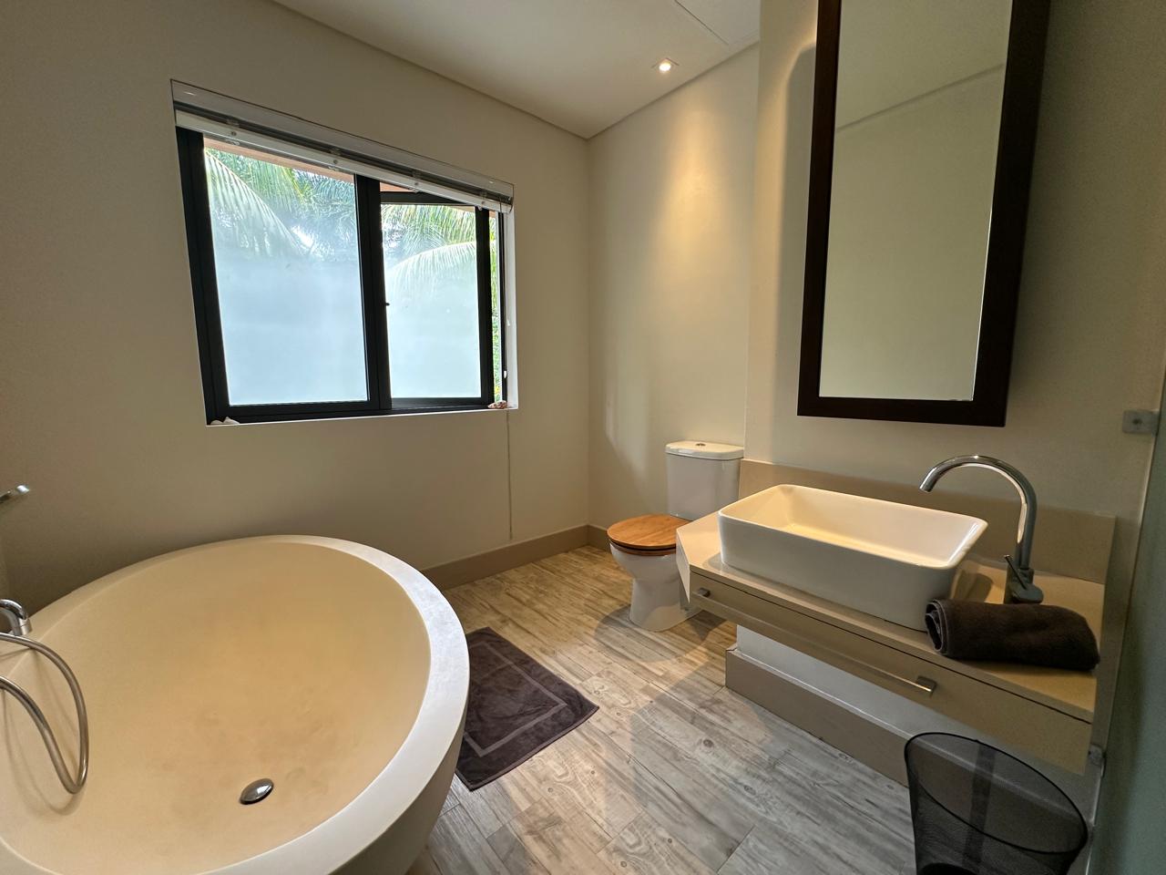 Waterfront 3-Bedroom Duplex in La Balise Marina — image 15