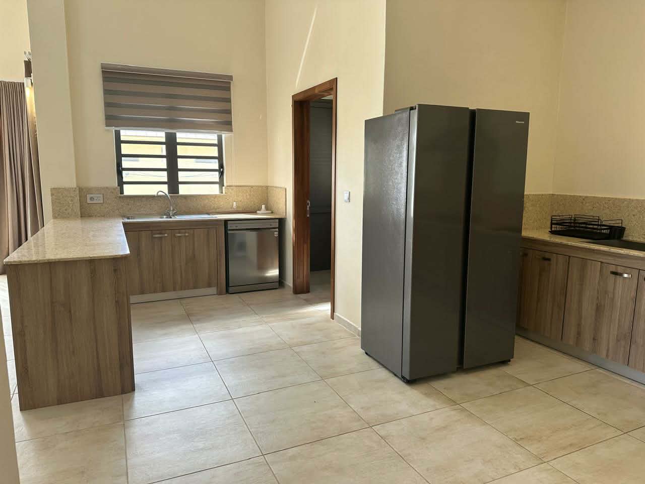 Contemporary New 4-Bedroom Residence in Tamarin — image 3