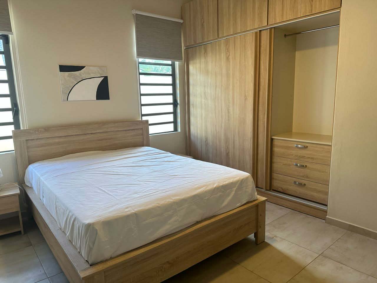 Contemporary New 4-Bedroom Residence in Tamarin — image 4