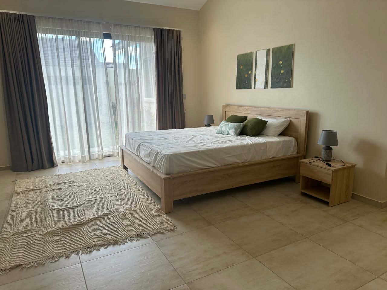 Contemporary New 4-Bedroom Residence in Tamarin — image 7