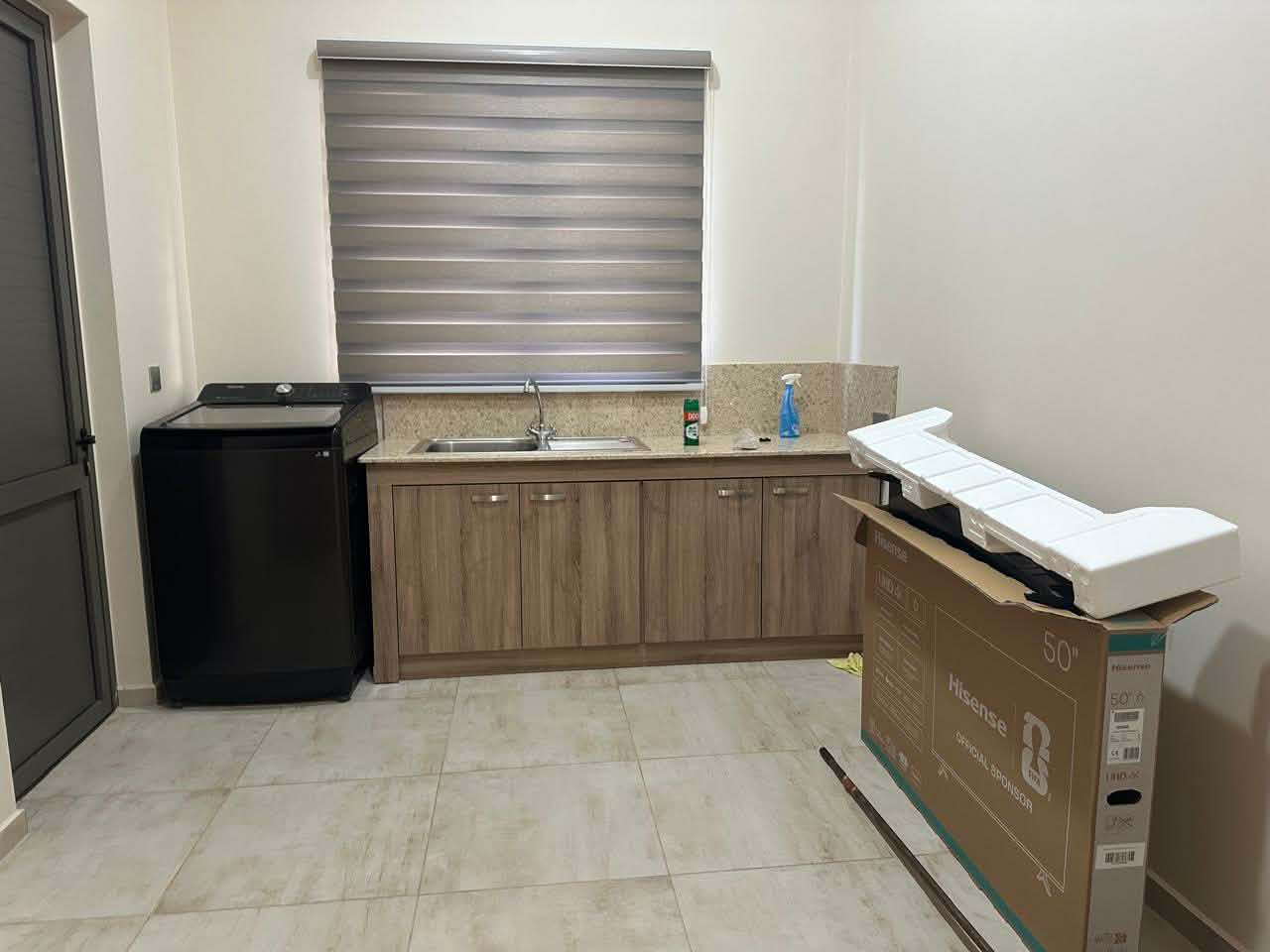 Contemporary New 4-Bedroom Residence in Tamarin — image 9