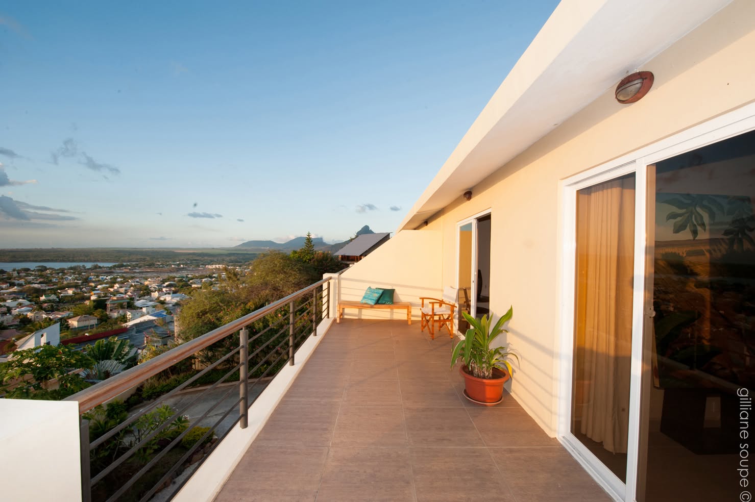 Stunning Duplex for Sale in Tamarin with Ocean Views – Available to Mauritians Only — image 3