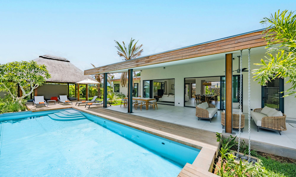 Luxury 5-Bedroom with Private Pool in Tamarin — image 4