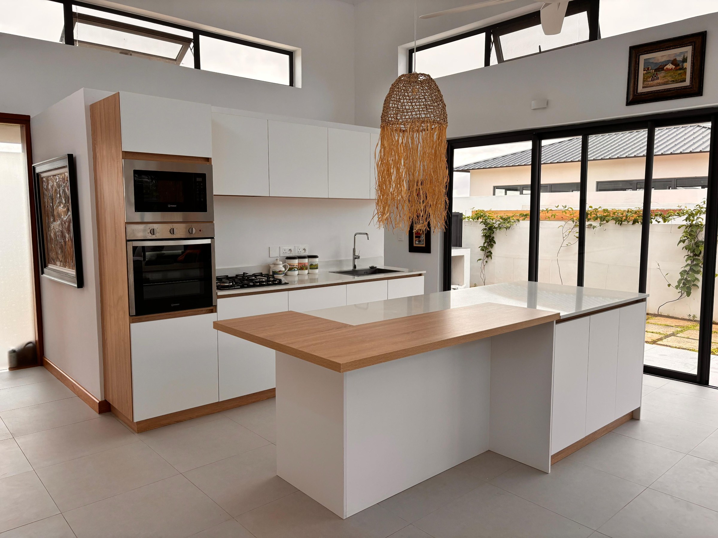3 BEDROOM VILLA - FOR SALE - TAMARIN — image 5