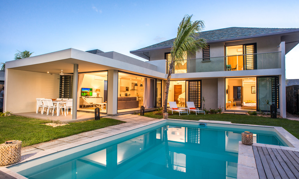 LUXURIOUS 3 BEDROOMS VILLA FOR SALE — image 1