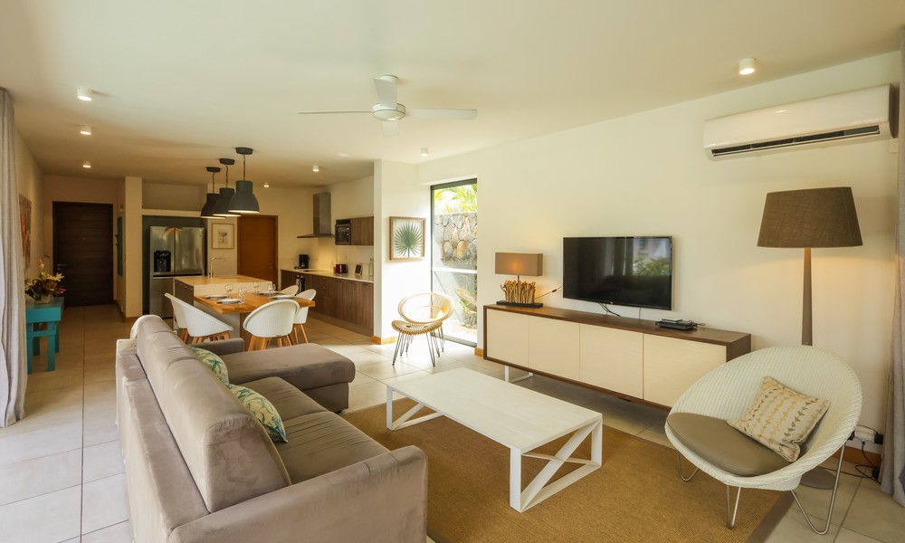 LUXURIOUS 3 BEDROOMS VILLA FOR SALE — image 8