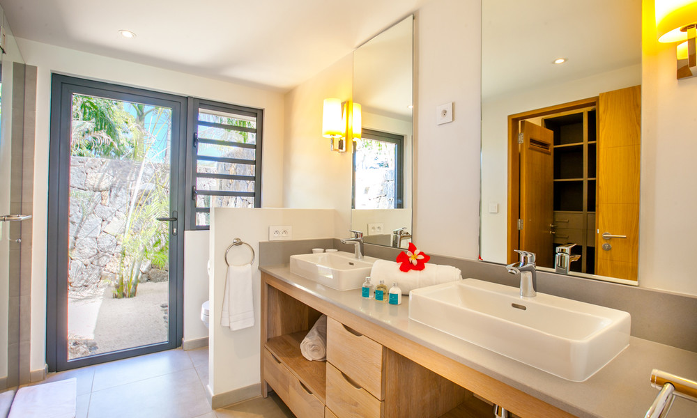 LUXURIOUS 3 BEDROOMS VILLA FOR SALE — image 11
