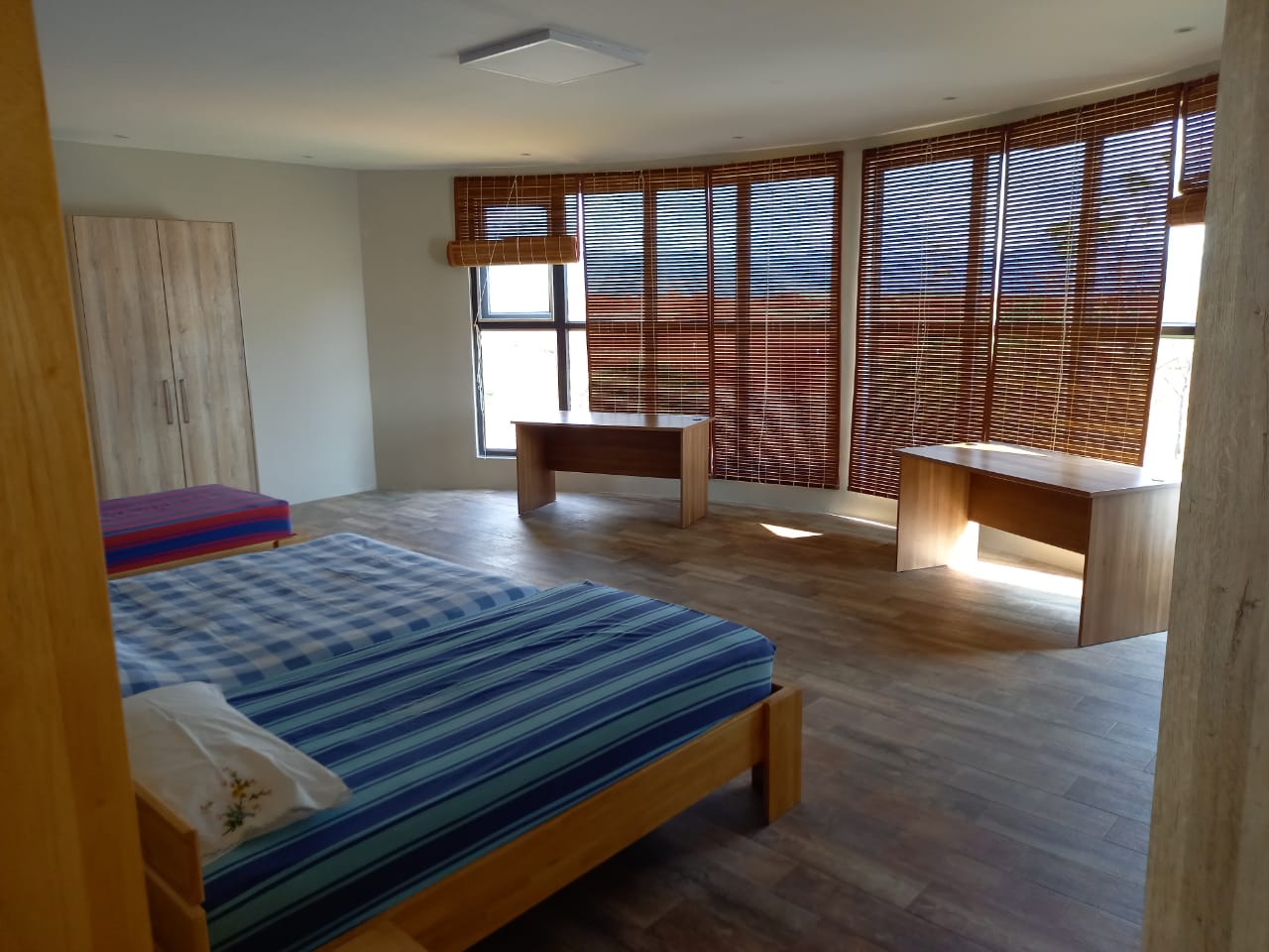 Modern 5 bedrooms house for sale