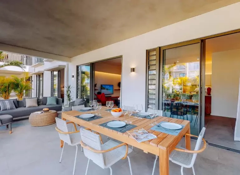 Spacious 2-Bedroom Apartment with Modern Amenities — image 3