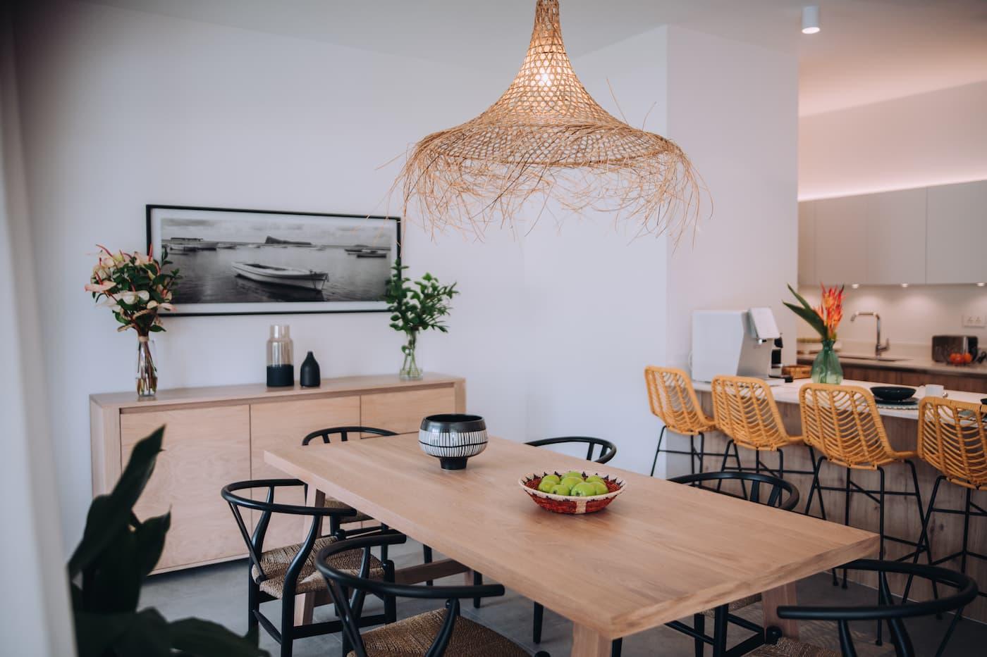 Spacious 2-Bedroom Apartment with Modern Amenities — image 5