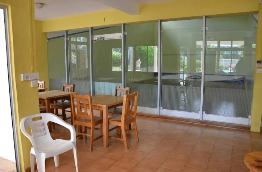 Estate Villa with Airbnb Guest Suites, Squash Courts & Sea Views - For sale - Tamarin — image 18