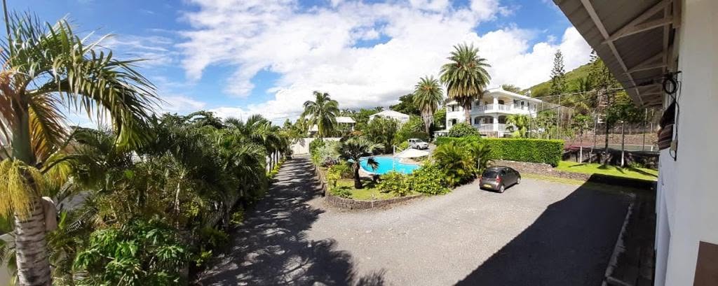 Estate Villa with Airbnb Guest Suites, Squash Courts & Sea Views - For sale - Tamarin — image 14