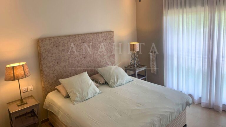 3-Bedroom Apartment with Lagoon & Golf Views — image 4